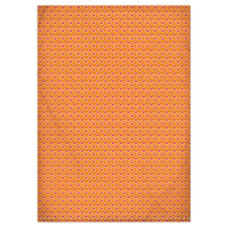 Designerbettwäsche Sonnenspirale – Vorderseite mit symmetrisch angeordneter Spirale in Orangetönen aus dem Werk Kuscheltour der Feinfühler-Serie, 100% Bio-Baumwolle