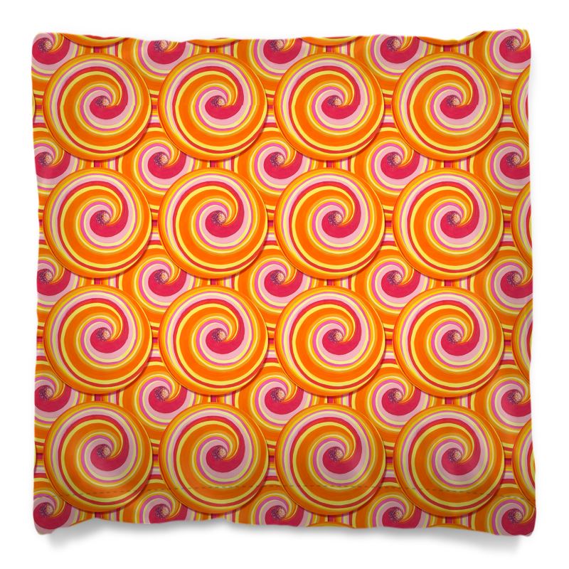 Designer-Kissenbezug Sonnenspirale in Orange – Detailansicht der kunstvollen Spiralornamente und Premium-Qualität
